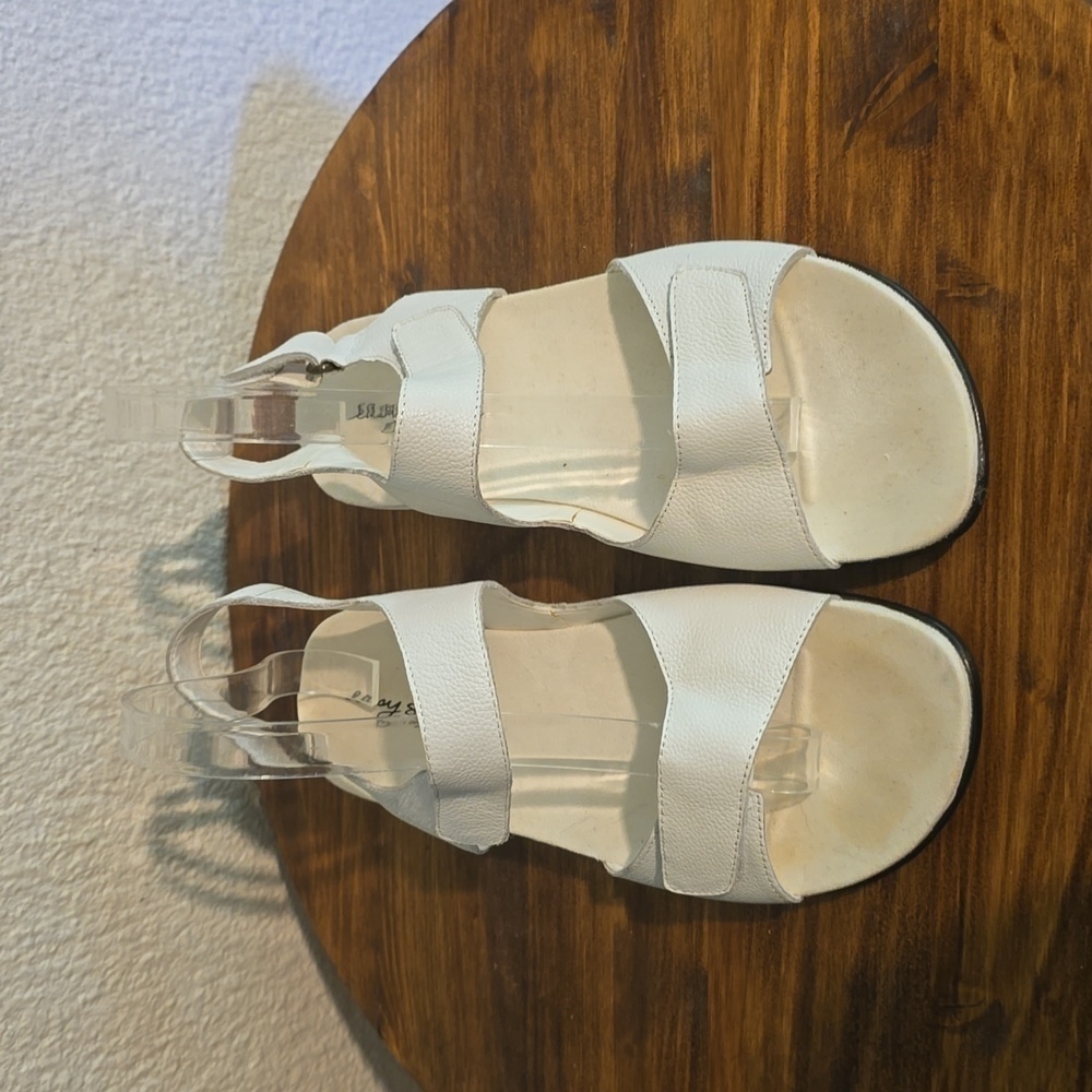 Easy Spirit Womens White Leather Adjustable Sandals Strappy Minimalist Sz.10